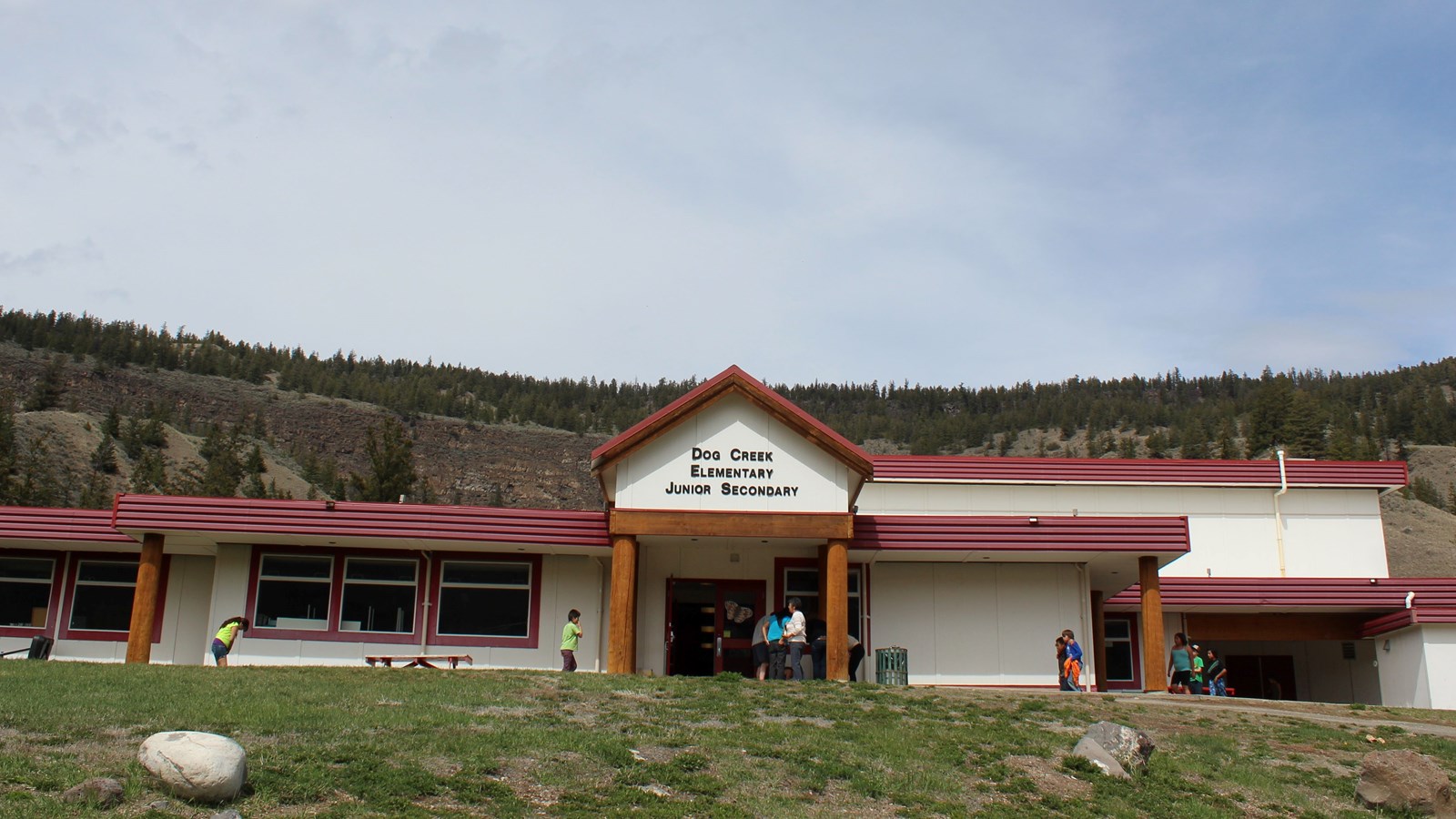 Dog Creek Elementary